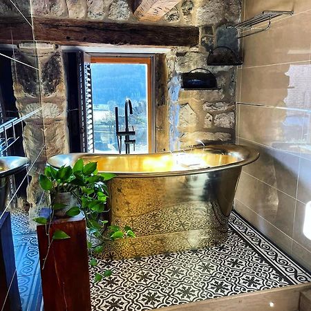 The Cowshed Bed & Breakfast Ланголен Екстериор снимка