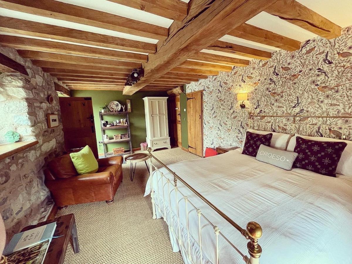 The Cowshed Bed & Breakfast Ланголен Екстериор снимка