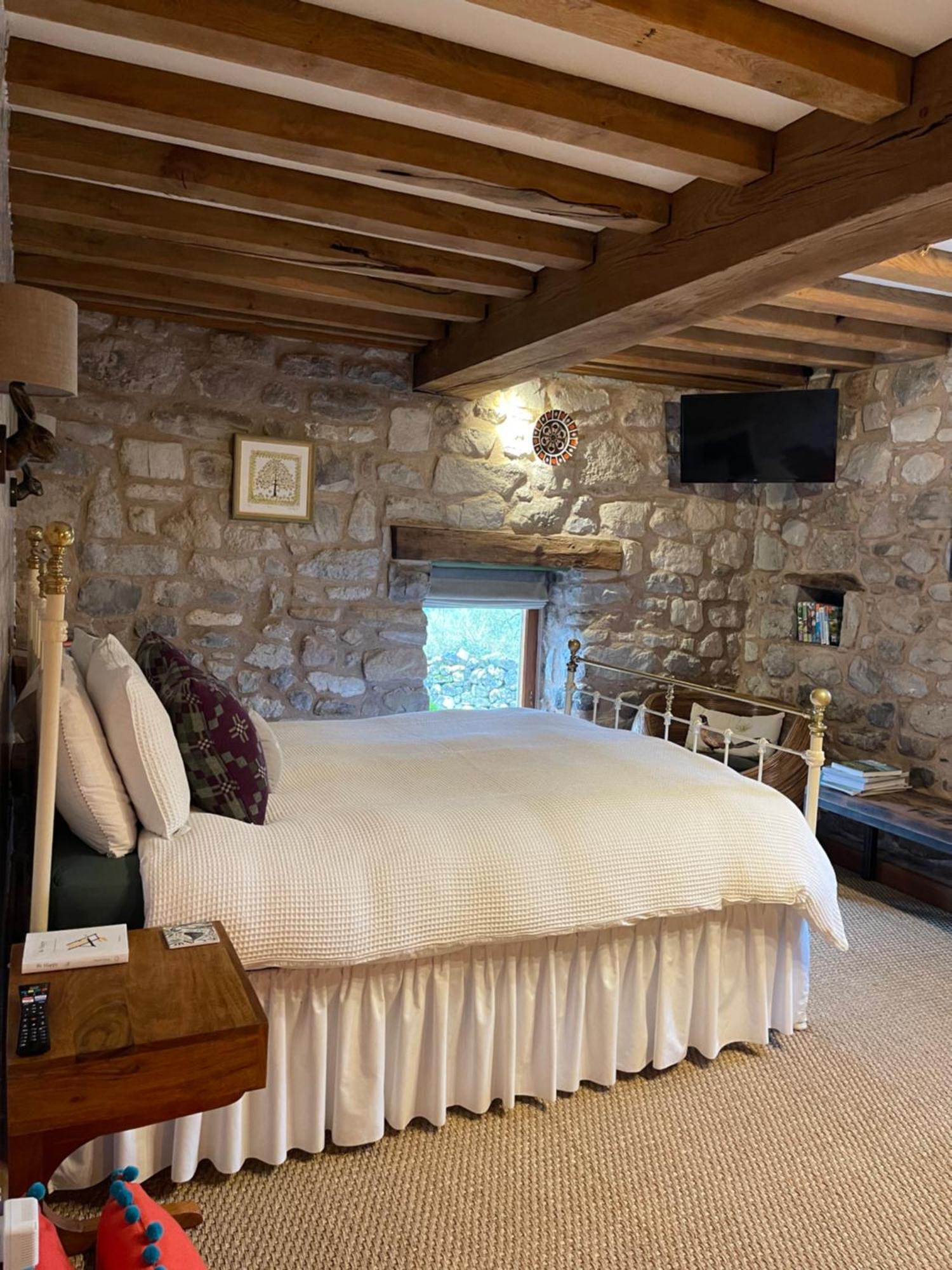 The Cowshed Bed & Breakfast Ланголен Екстериор снимка