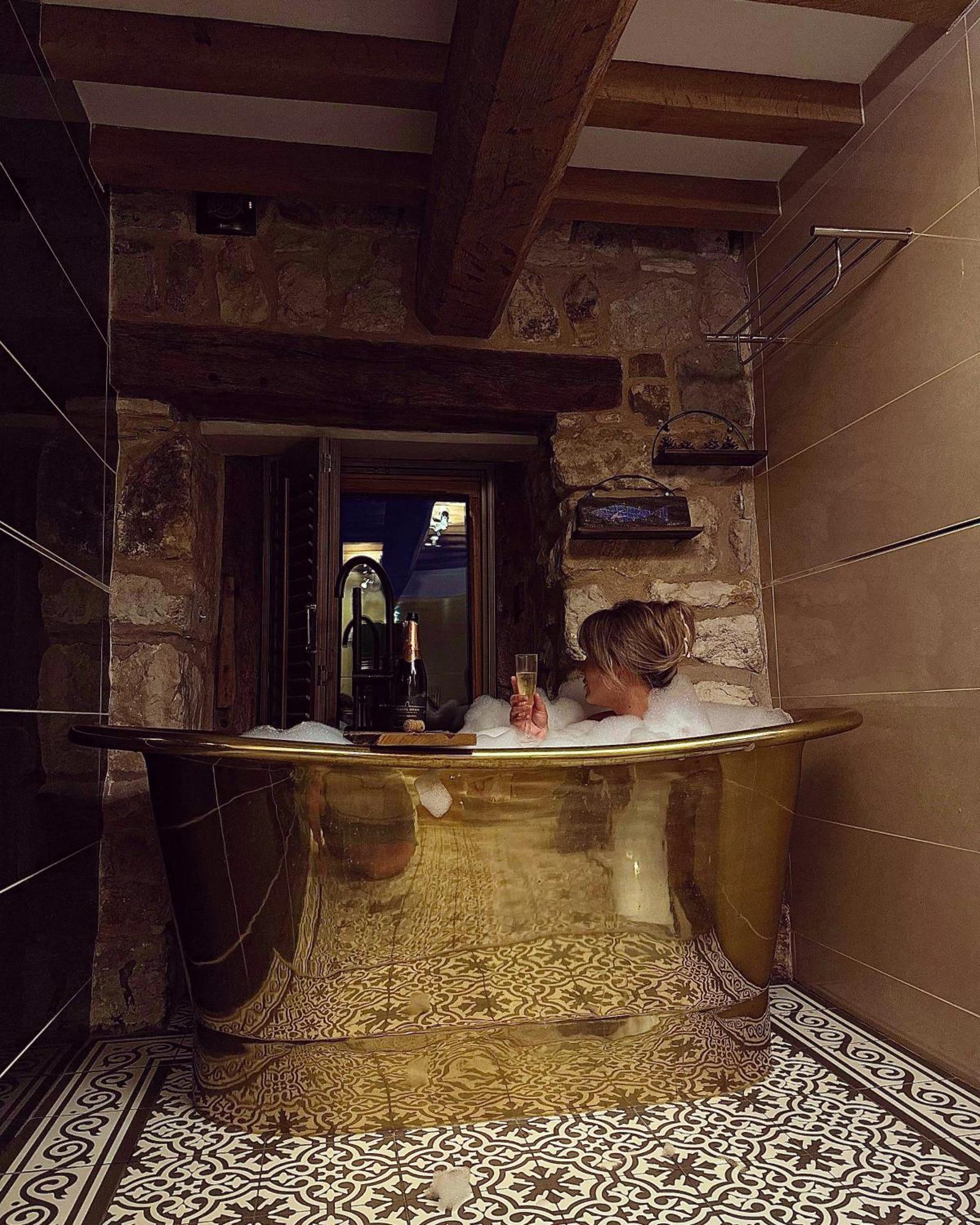 The Cowshed Bed & Breakfast Ланголен Екстериор снимка